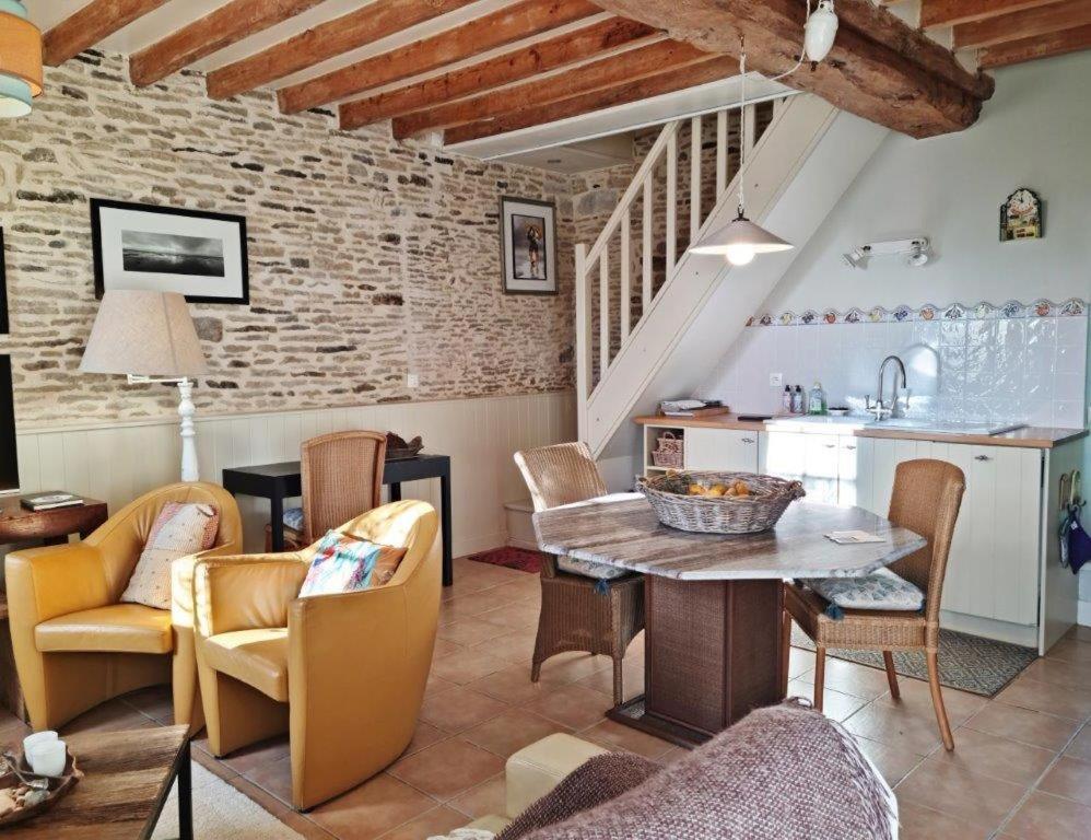 Chateau Le Colombier Holiday home Brevands